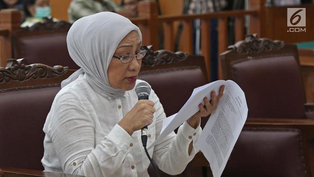 Tangis Ratna Sarumpaet Saat Bacakan Pledoi