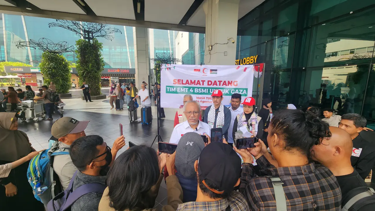 Tim Emergency Medical Team (EMT) 4 Bulan Sabit Merah Indonesia (BSMI) tiba di Tanah Air setelah menjalankan misi kemanusiaan di Gaza selama 7–24 Agustus 2025.