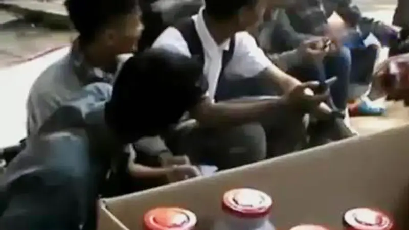 VIDEO: Mahasiswa Jember Tawarkan Rokok Diganti dengan Susu