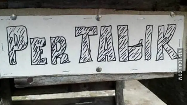 6 Spanduk Jualan Huruf Vokal Diganti I Semua Ini Kocak