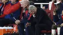 Pelatih Arsenal, Arsene Wenger, tampak kecewa usai takluk dari Chelsea. Hasil ini merupakan kekalahan kelima bagi The Gunners. (Reuters/Dylan Martinez)