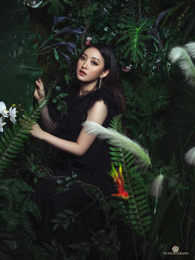 6 Pemotretan Natasha Wilona Bertema 'Secret Black Forest', Memukau