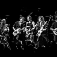 Penikmat musik padati konser Generation Axe 5 Gitaris top dunia. (Via Original Productions)