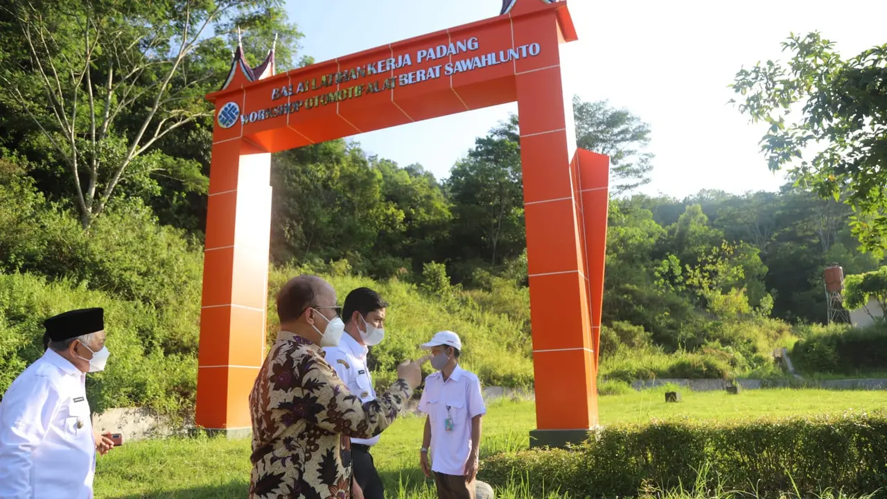 Kemnaker Terima Hibah Lahan Pembangunan Workshop Pelatihan di Sawahlunto