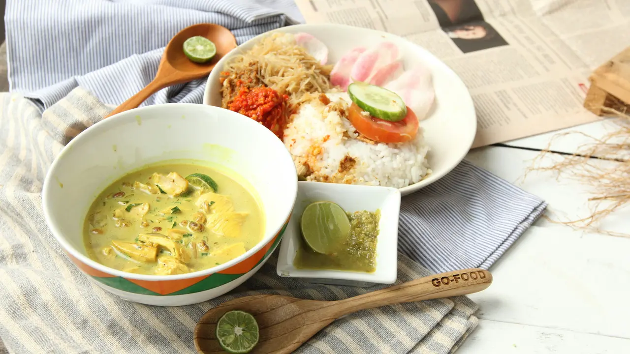 Resep Soto Ayam Kuah Kuning dan Kuah Bening, Mana yang Jadi Favoritmu? - Cover
