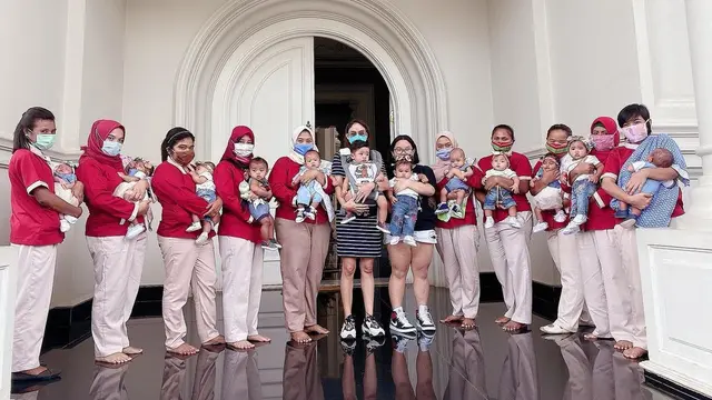 Kini Adopsi 13 Bayi, Ini 6 Momen Kebersamaan Monica Soraya Asuh Sang Anak