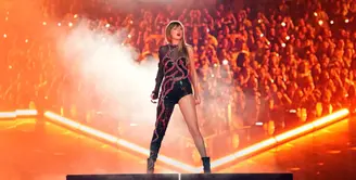 Taylor Swift memulai Tur Era di Glendale, Arizona. Taylor Swift memecahkan rekor dengan tur tersebut, berhasil menjual 2,4 juta tiket dalam 1 hari. Foto: Instagram.