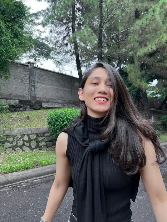 Athira Farina adalah nama yang santer dikaitkan dengan El Rumi. [Instagram.com/athirafarina]