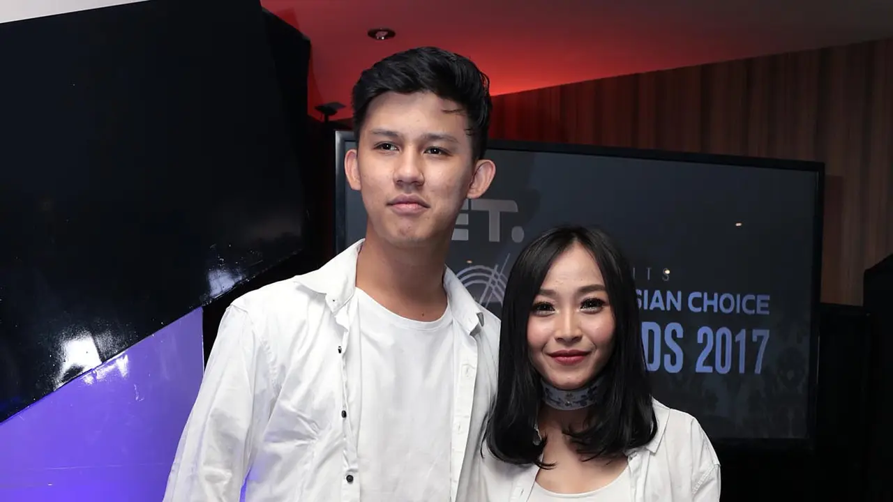 [Bintang] Jevin Julian dan Rinni Wulandari