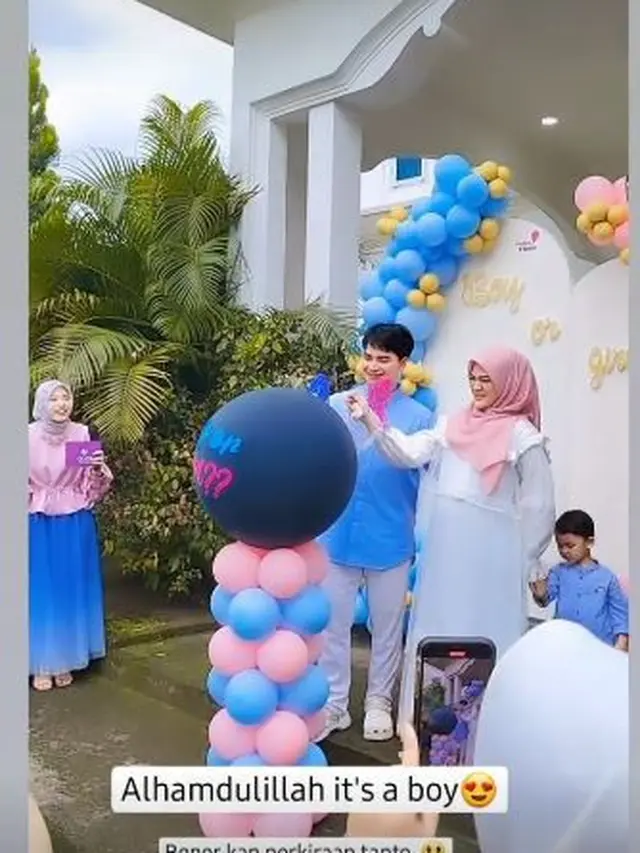 6 Potret Alvin Faiz dan Henny Rahman Gelar Gender Reveal Party, Dihadiri Artis