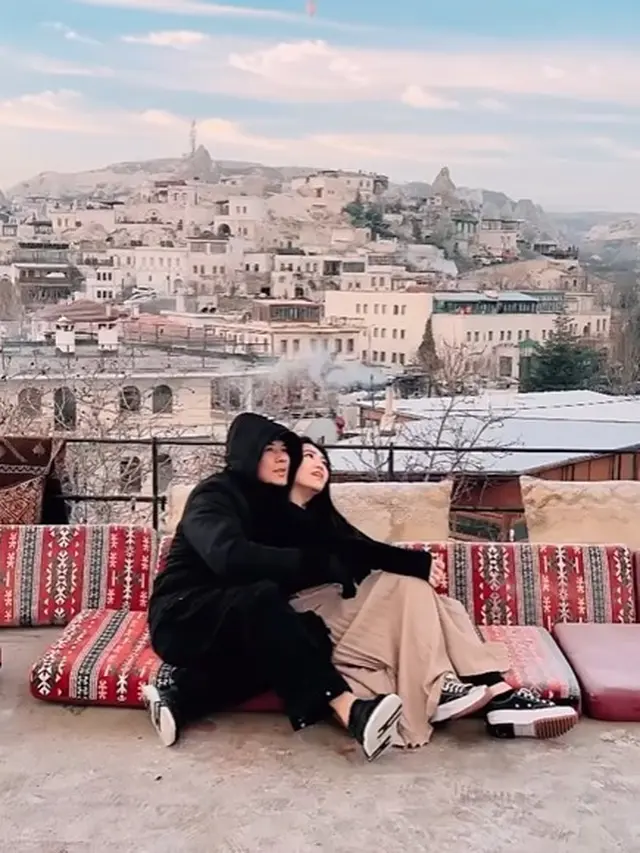 Via Vallen liburan di Turki (Instagram/viavallen)