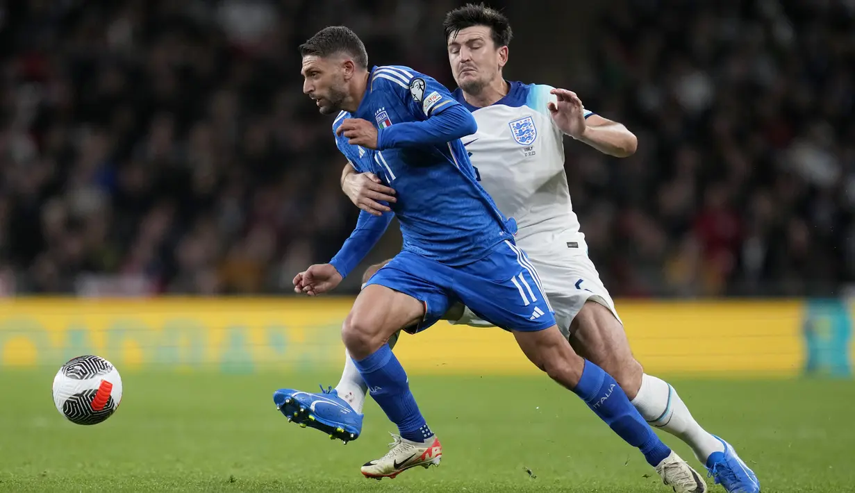 Sementara itu, Italia tertahan di peringkat tiga dengan poin 10. (AP Photo/Kirsty Wigglesworth)