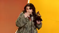 Lola Young Menang Grammy Award Kalahkan Justin Bieber Hingga Lady Gaga, Keceplosan Ngomong Kasar