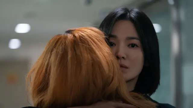 Song Hye Kyo dalam serial The Glory. (Foto:  Graphyoda/Netflix)