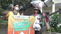 Jelang Lebaran, GK Plug and Play Bagikan Sembako Gratis