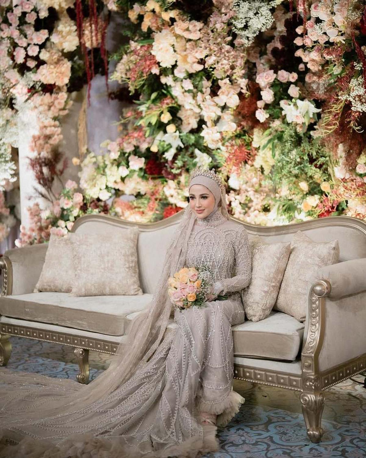 8 Potret Miskah Shafa Istri Yislam Jaidi yang Cantiknya Banyak Dipuji, bak Boneka Barbie