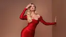 Gigi Hadid pakai dress merah seksi di acara Vanity Fair's Oscar Party [Foto: @gigihadid]