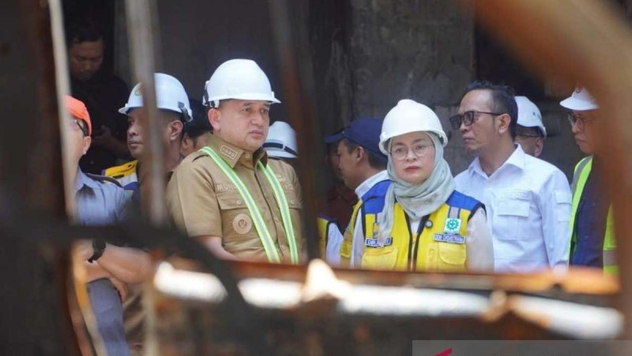 Fakta Unik: Gedung DPRD Makassar yang Dibakar Ternyata Berusia 40 Tahun Lebih, Kementerian PU Pastikan Rekonstruksi Total!