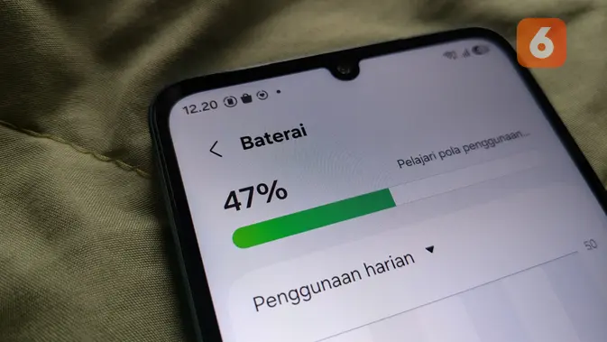 Baterai Samsung Galaxy A08. Liputan6.com/Aisyah Mustika Zamani