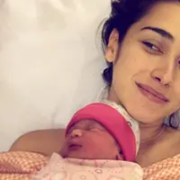 Kabar bahagia tengah dirasakan pasangan Alexandra Gottardo dan Arief Waworuntu. Pasangan yang menikah pada 22 Januari 2016 silam itu telah dikaruniai seorang anak. (dok. Instagram)