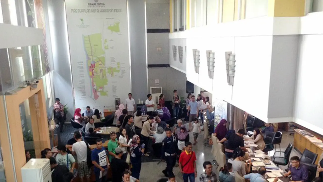 Mengerti dan memenuhi kebutuhan konsumen melalui Bazaar Rumah Siap Huni. Acara berlangsung dengan seru dan semua rumah diserbu konsumen!