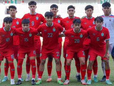 Starting XI pemain Thailand U-19 saat laga semifinal Piala AFF U-19 2024 melawan Australia U-19 di Stadion Gelora Bung Tomo, Surabaya, Sabtu (27/07/2024). (Dok. PSSI)