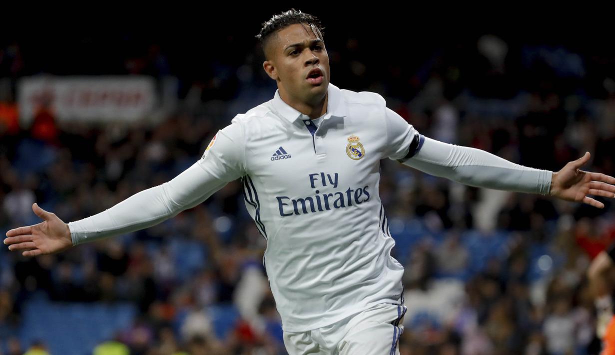 Pemain Real Madrid dari Dominika, Mariano Diaz jerada pada urutan kedua dengan mengoleksi 4 gol untuk ajang Copa Del Rey 2016-2017.  (EPA/Juanjo Martin)