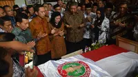 SBY lepas jenazah Ketua Umum PGRI di Semarang, Jawa Tengah (Liputan6.com/ Felek Wahyu)