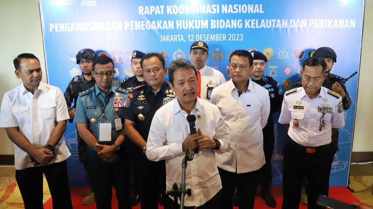 "Padahal 105 itu tetap miskin, itu ada rumusannya. Rumusannya itu kalau kita isi angka-angka ujungnya sama dengan miskin,"&nbsp;