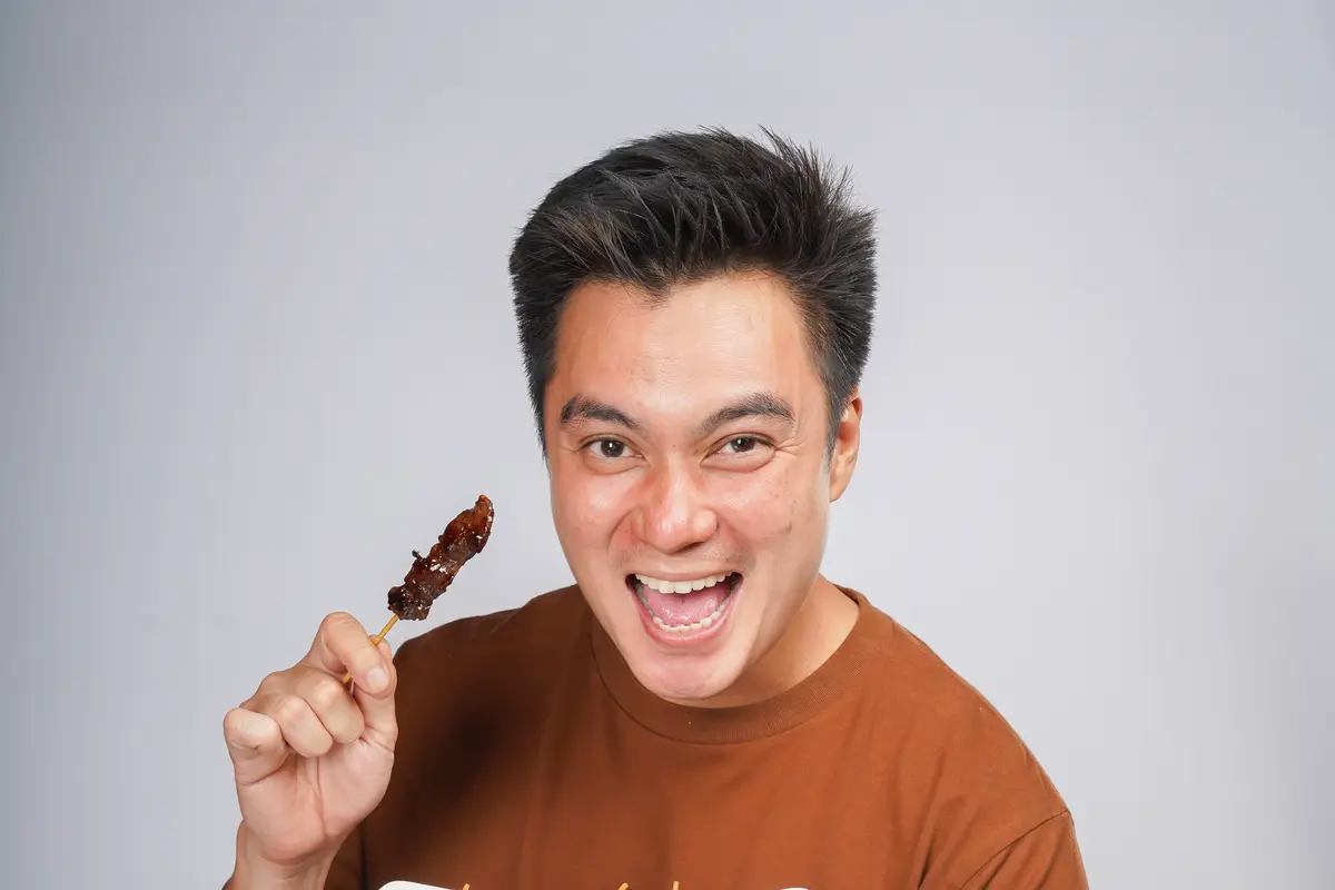 Baim Wong bisnis sate (Istimewa)