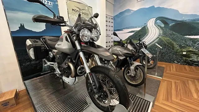 Moge spesial edition dari Moto Guzzi