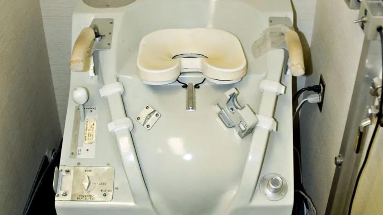 WC di Pesawat Luar Angkasa