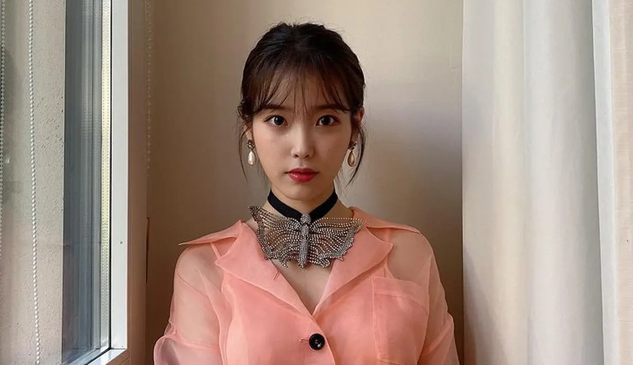 IU menjadi salah satu artis Korea yang memiliki kecantikan alami. (Foto: Instagram/dlwlrma)