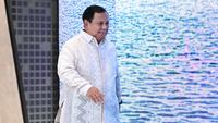 Presiden Prabowo Subianto Memakai Barong Batik Saat Gala Dinner KTT ASEAN (Biro Pers, Media, dan Informasi Sekretariat Presiden)