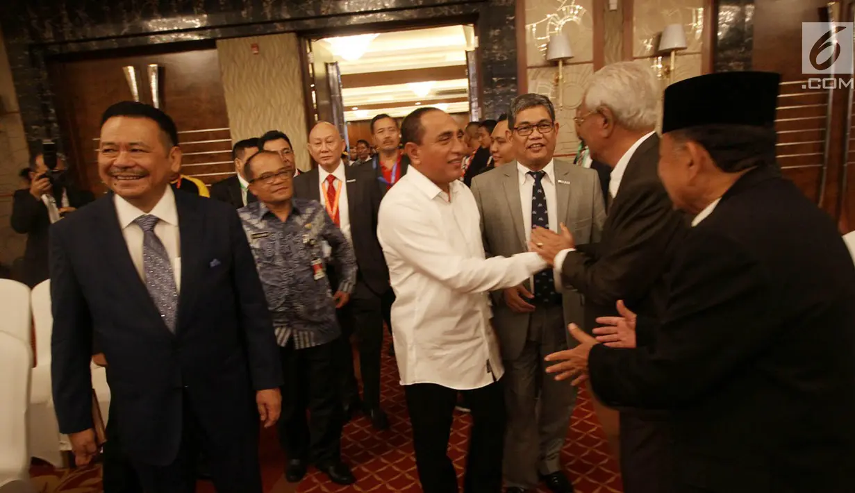 Gubernur Sumatera Utara, Edy Rahmayadi (kemeja putih) menghadiri Rapat Kerja Nasional (Rakernas) Peradi di Medan, Kamis (6/12). Rakernas Peradi III dihelat mulai 6-8 Desember 2018. (Liputan6.com/HO/Djoko)