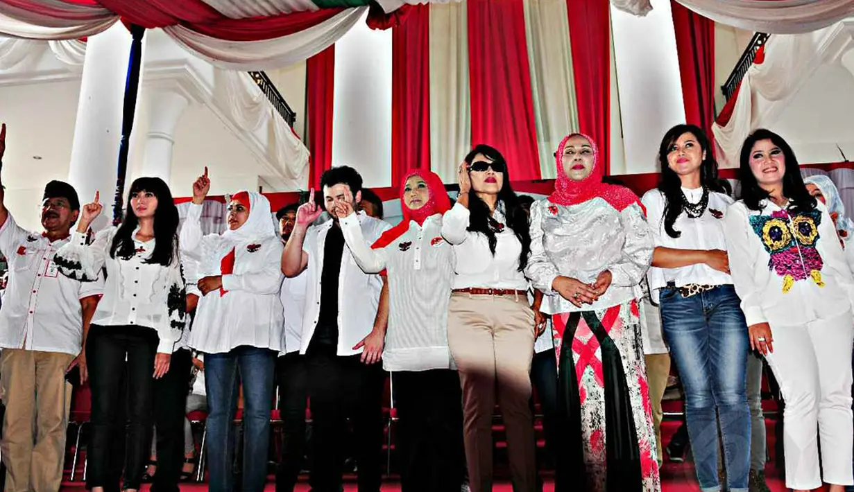 Para pedangdut yang terkumpul dalam Persatuan Artis Melayu Indonesia (PAMI) ini akan berusaha keras memenangkan pasangan Prabowo-Hatta. (Liputan6.com/Johan Tallo)
