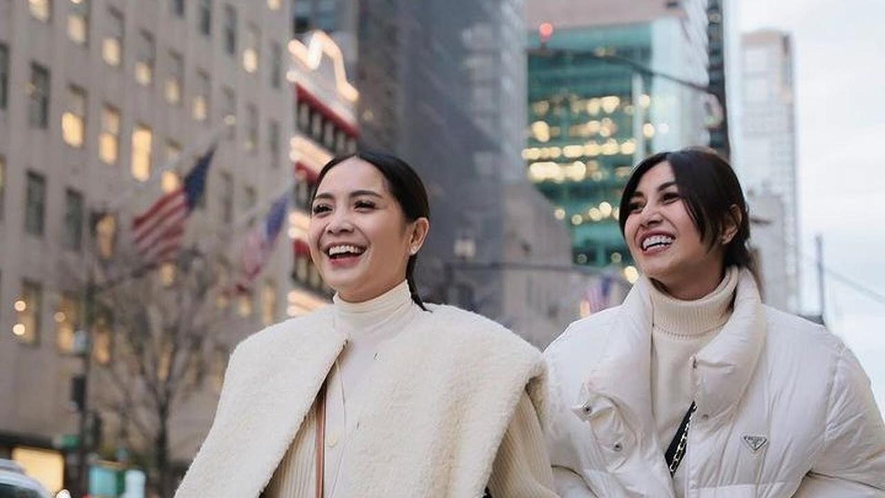 Penampilan Nisya dan Nagita Slavina juga dipuji sama-sama cantik.<br>