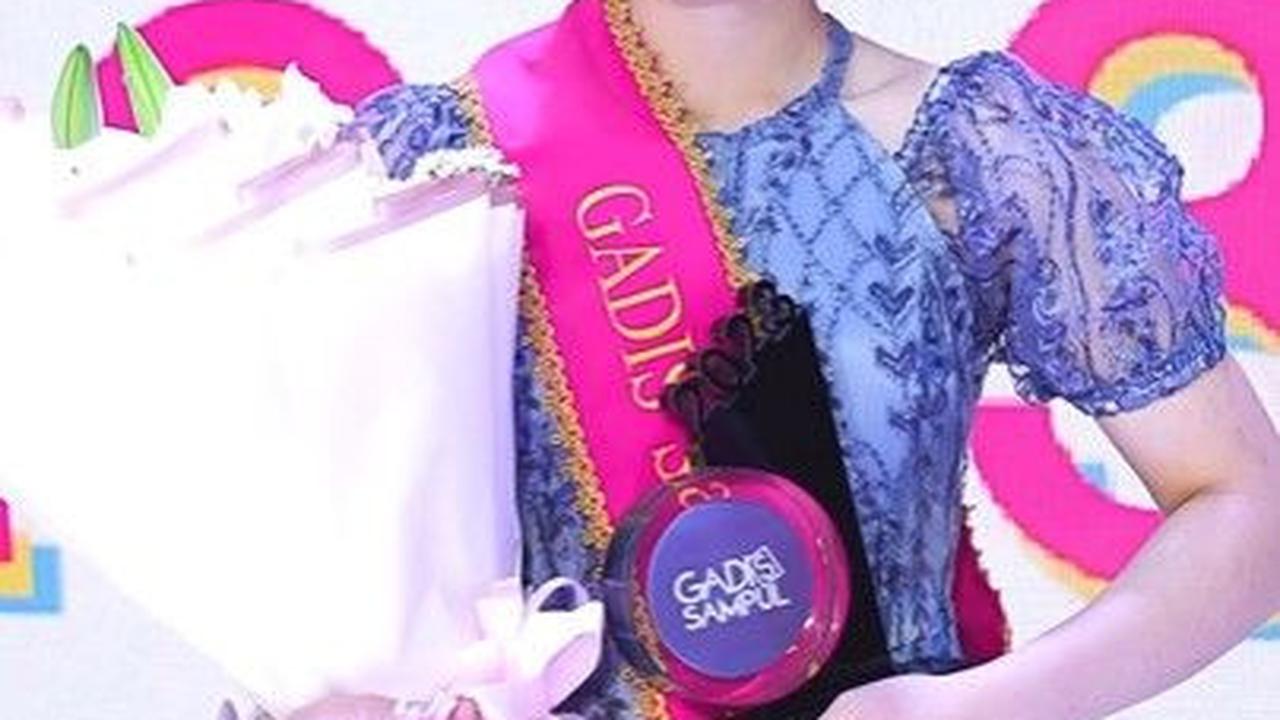 "Jadi pemenang favorit ini adalah based on likes dari instagram gadis magazine," kata juri.