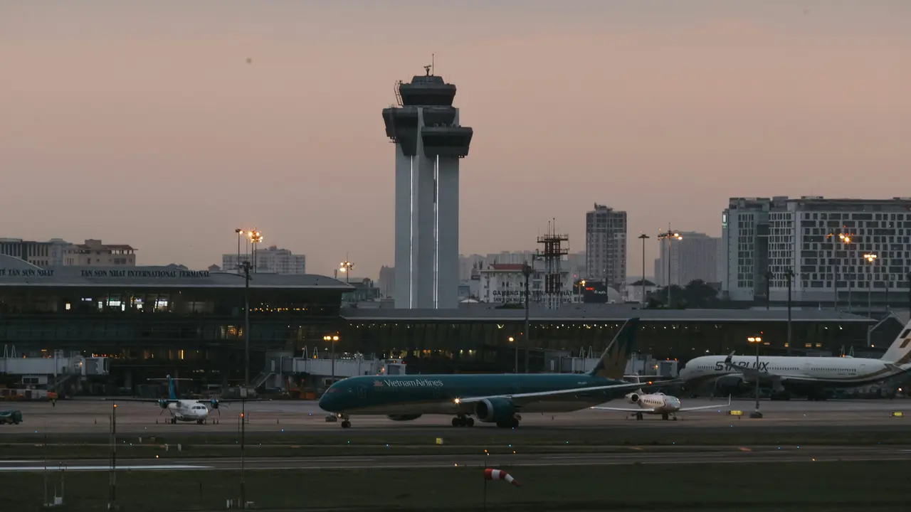 Imbas Petugas Lalu Lintas Udara Tak Gajian, Salah Satu Bandara Tersibuk di Amerika Serikat Lumpuh