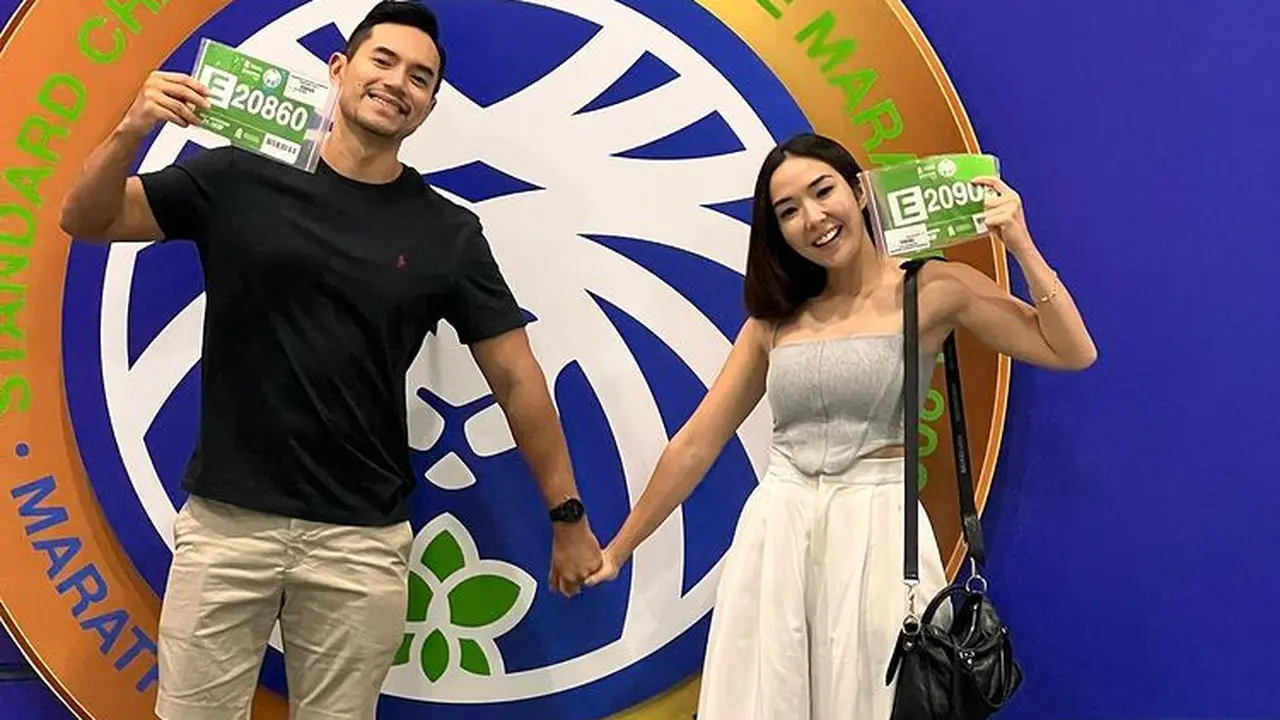 Gisella Anastasia dan kekasihnya Rino Soedarjo mengikuti marathon di Singapura. (Foto: Instagram/rinosoedarjo)