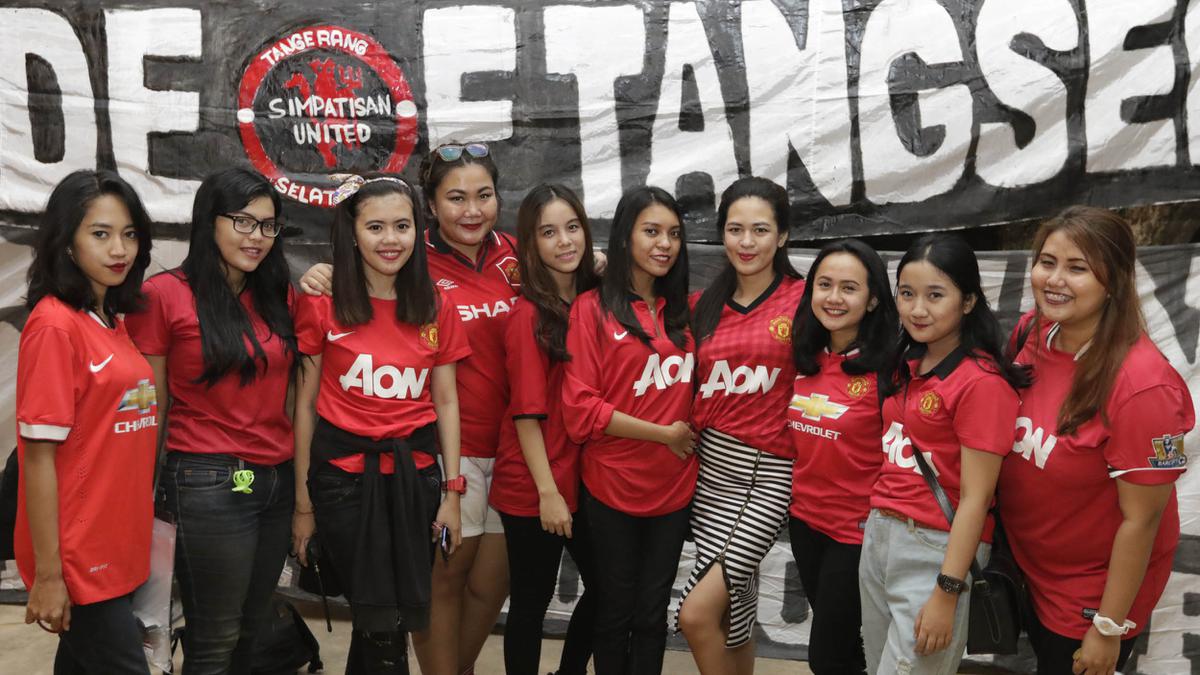 Simpatisan United Wags Kumpulan Bidadari Pencinta Mu Dunia Bola Com