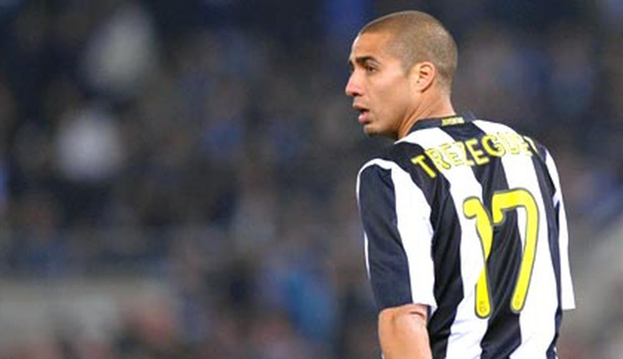 Penyerang Juventus, David Trezeguet dalam leg pertama semifinal Coppa Italia menghadapi Lazio di Stadio Olimpico, Rome, 3 Maret 2009. AFP PHOTO/Vincenzo Pinto