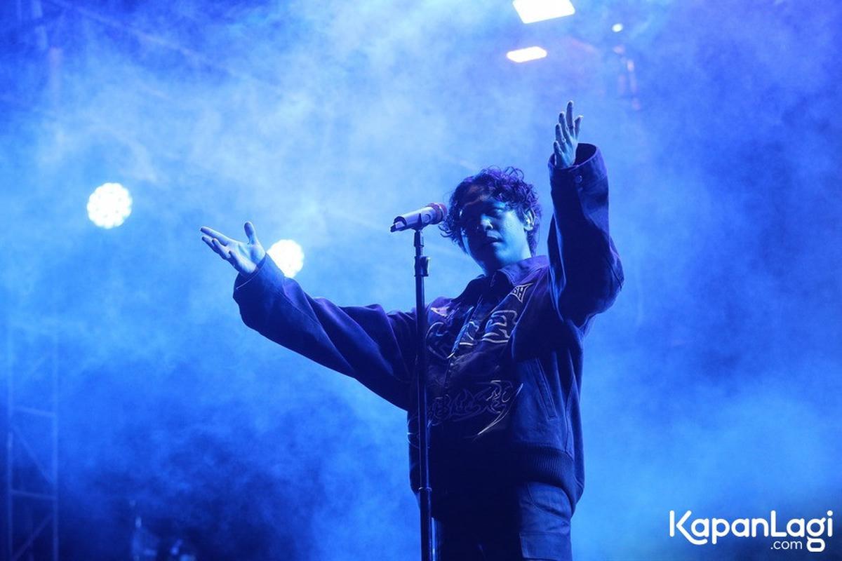 10 Potret Hindia Sukses Tutup KLBB BRI Festival 2025, Pecah Abis