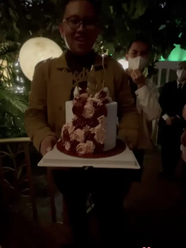 Momen Ulang Tahun Lyodra Ginting yang Ke-18, Dapat Surprise Dinner Romantis. (Sumber: Instagram/lyodraofficial)
