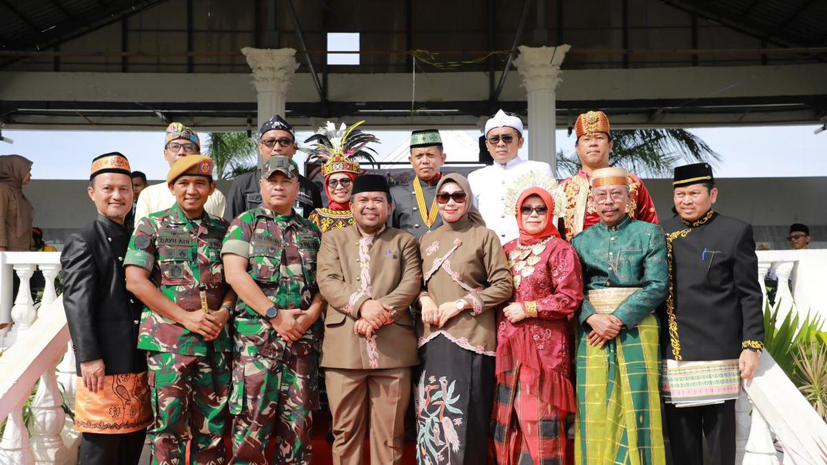 Hari Guru Nasional 2025 di Bontang: Wujud Nyata Cinta dan Komitmen pada Pahlawan Tanpa Tanda Jasa 