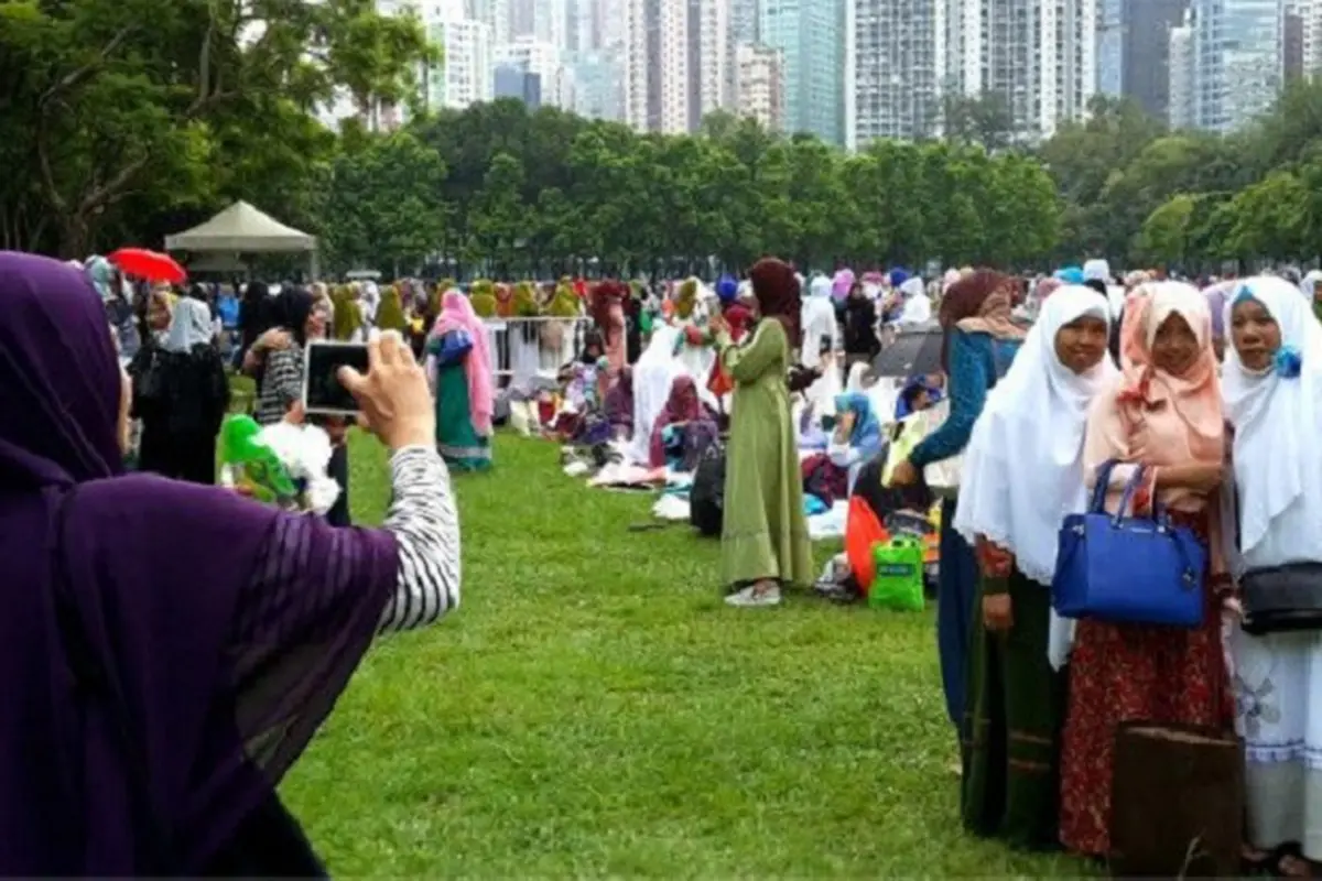 20150719_WNI Salat Id di Victoria Park_Hong Kong_1
