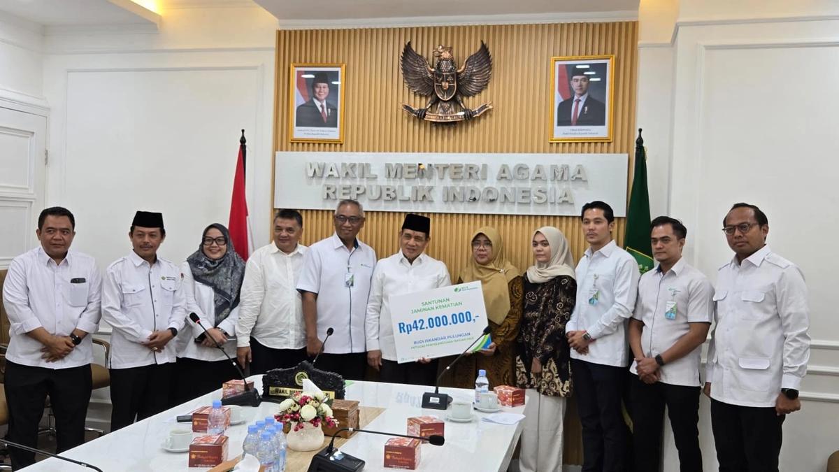 Optimalkan Dana Bagi Hasil Cukai Hasil Tembakau, Jatim Perkuat Perlindungan Jamsostek Pekerja Rentan