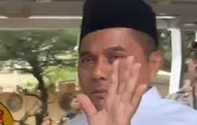 Dicecar Perkembangan Kasus Firli Bahuri, Irjen Karyoto Acungkan Jempol & Tinggalkan Wartawan
