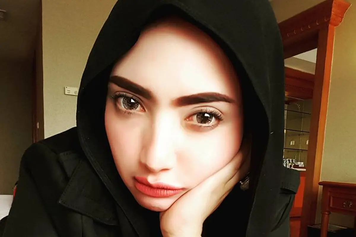 [Bintang] Yulia Mochamad