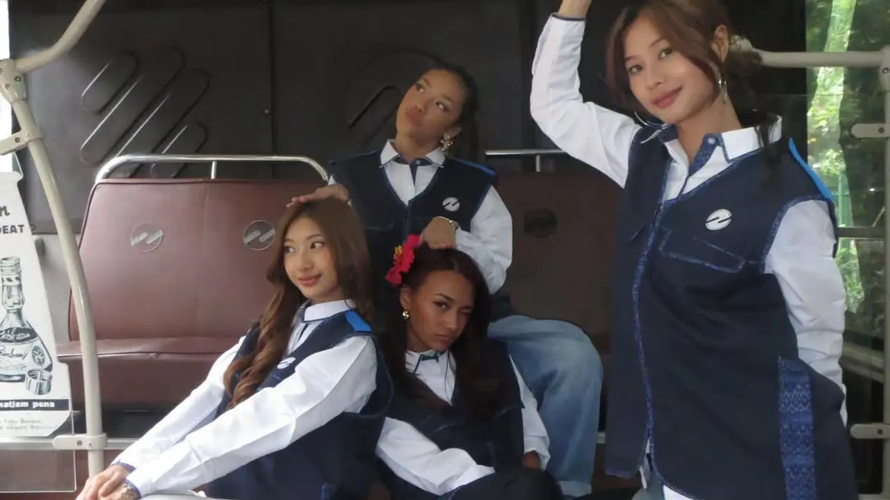 Girl Group No Na Cosplay Jadi Pegawai TransJakarta, Promosikan Single Terbaru “Work”
